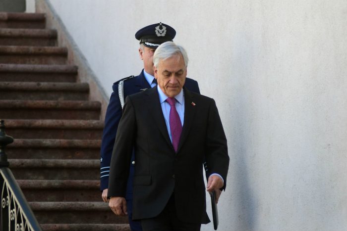 Piñera victimiza a Rojas al confirmar su salida del Gobierno y recurre a la ley del empate en materia de DDHH Piñera victimiza a Rojas al confirmar su salida del Gobierno y recurre a la ley del empate en materia de DDHH
