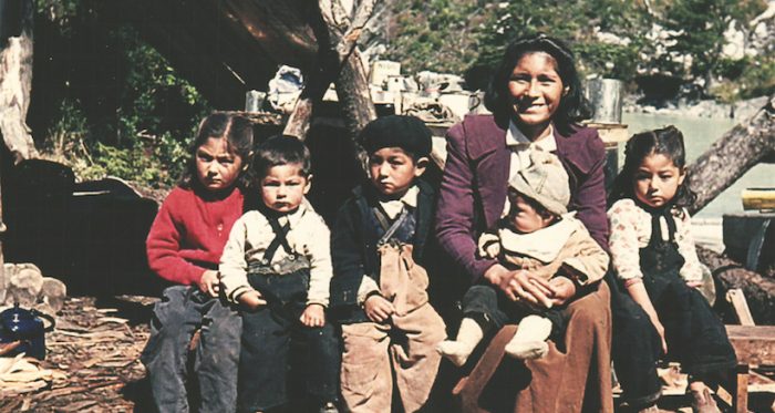 Proyecto rescata patrimonio e identidad de Tortel en exposición con fotografías de la comunidad Proyecto rescata patrimonio e identidad de Tortel en exposición con fotografías de la comunidad
