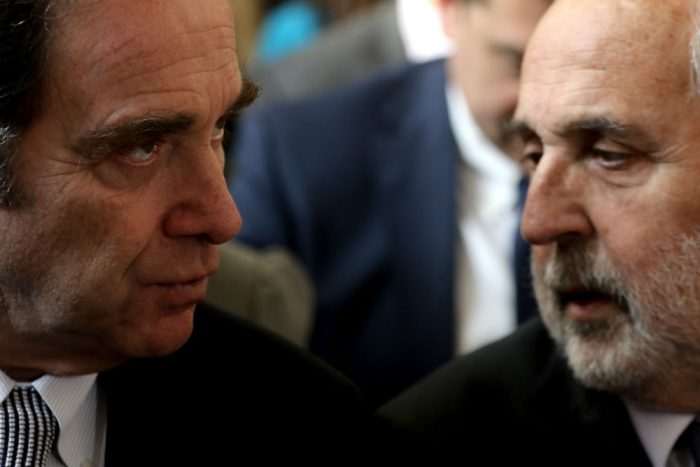 No fueron sólo 2: revelan 7 reuniones del Fiscal Nacional con Hernán Larraín No fueron sólo 2: revelan 7 reuniones del Fiscal Nacional con Hernán Larraín