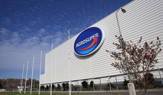 Holding de la familia Vial compra 67% de salmonera de Victor Hugo Puchi y acciones se disparan Holding de la familia Vial compra 67% de salmonera de Victor Hugo Puchi y acciones se disparan