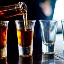 Estudio revela qué zonas del cerebro causan descoordinación y pérdida del equilibrio tras el consumo de alcohol