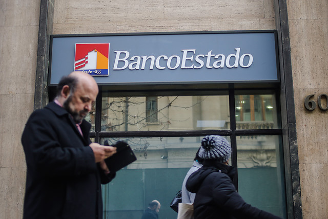 BancoEstado bloquea 80 mil tarjetas de clientes por filtración pero hace llamado a la calma BancoEstado bloquea 80 mil tarjetas de clientes por filtración pero hace llamado a la calma