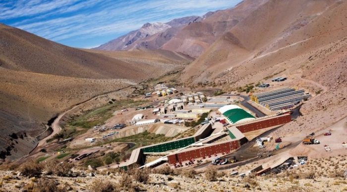 Suman y siguen: sindicato de Minera Caserones rechaza última oferta de la empresa y se va a huelga Suman y siguen: sindicato de Minera Caserones rechaza última oferta de la empresa y se va a huelga