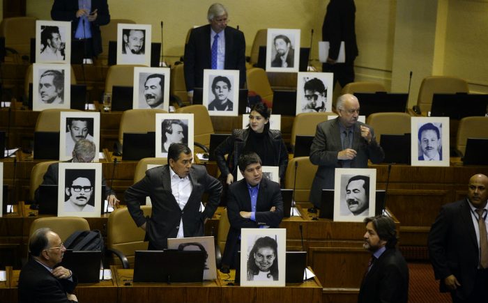 Otra “bravuconada” de Urrutia: diputados opositores salen al paso de su apoyo a la acusación constitucional Otra “bravuconada” de Urrutia: diputados opositores salen al paso de su apoyo a la acusación constitucional