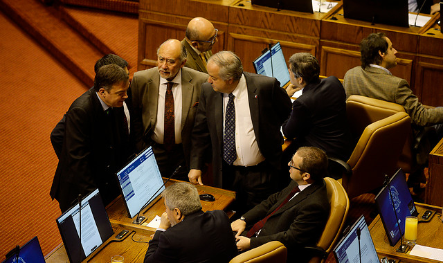 Cámara aprueba propuesta de salario mínimo del Gobierno: llegaría a $300 mil en marzo de 2019 Cámara aprueba propuesta de salario mínimo del Gobierno: llegaría a $300 mil en marzo de 2019