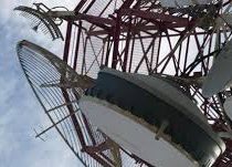 Piñera y el desmantelamiento de las concesiones en el espacio radioléctrico