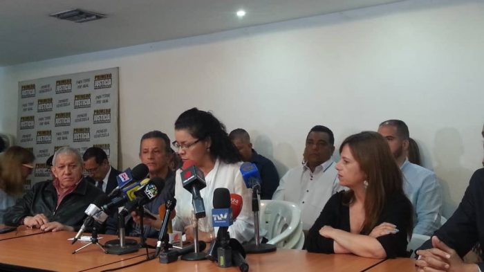 Frente opositor venezolano respalda llamado a paro y prepara huelga nacional Frente opositor venezolano respalda llamado a paro y prepara huelga nacional