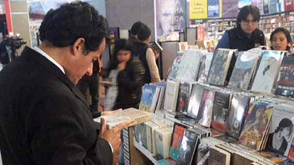Chile gana premio a mejor estand en la Feria del Libro de Lima Chile gana premio a mejor estand en la Feria del Libro de Lima
