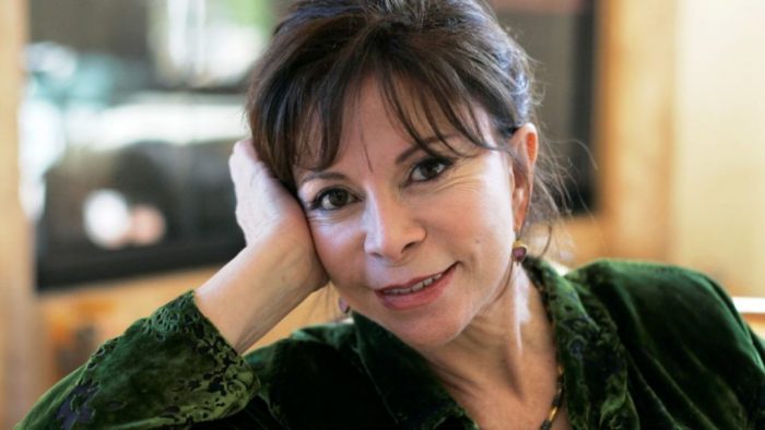 Isabel Allende, la primera autora en español que recibe el Premio Nacional de Literatura de EEUU Isabel Allende, la primera autora en español que recibe el Premio Nacional de Literatura de EEUU