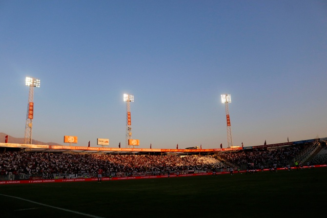 Hinchas de Colo Colo arrasan con las entradas para el partido por la Copa Libertadores Hinchas de Colo Colo arrasan con las entradas para el partido por la Copa Libertadores