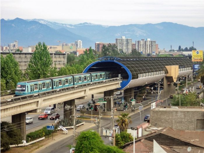 Buscan reducir gasto de energía en el Metro de Santiago Buscan reducir gasto de energía en el Metro de Santiago