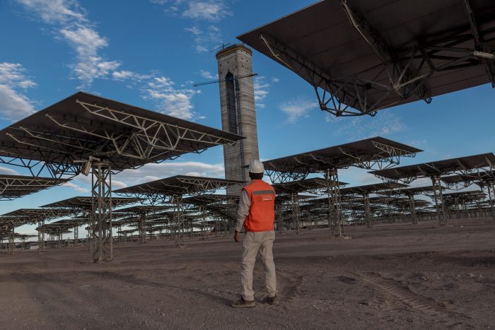 Gigante termosolar en el desierto de Atacama desafía a Tesla Gigante termosolar en el desierto de Atacama desafía a Tesla