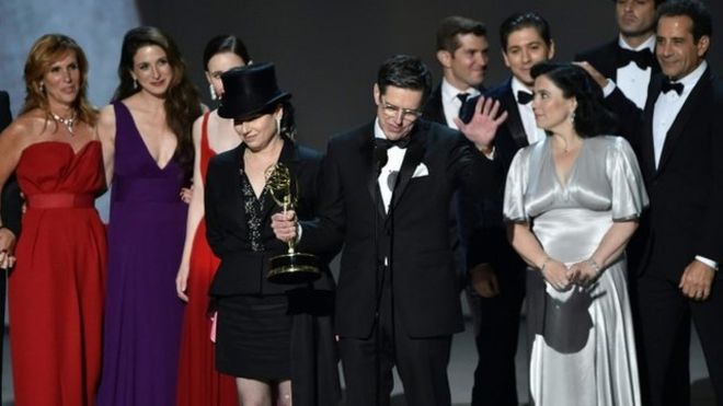 «Game of Thrones» y «The Marvelous Mrs. Maisel» triunfan en los Emmy 2018: la lista completa de los ganadores de los premios de la televisión «Game of Thrones» y «The Marvelous Mrs. Maisel» triunfan en los Emmy 2018: la lista completa de los ganadores de los premios de la televisión