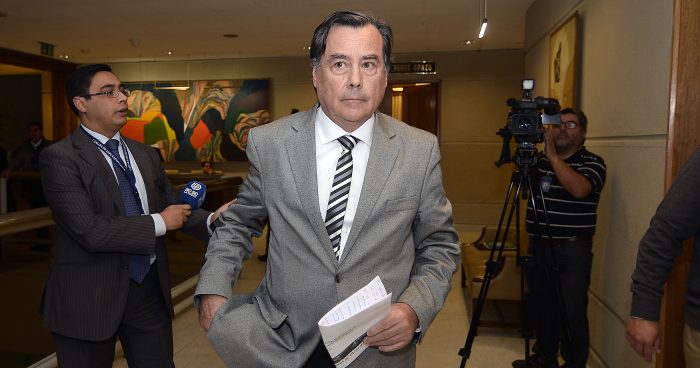 Diputado Urrutia pedirá sanción contra Jiles por insultos a la Comisión de Ética Diputado Urrutia pedirá sanción contra Jiles por insultos a la Comisión de Ética