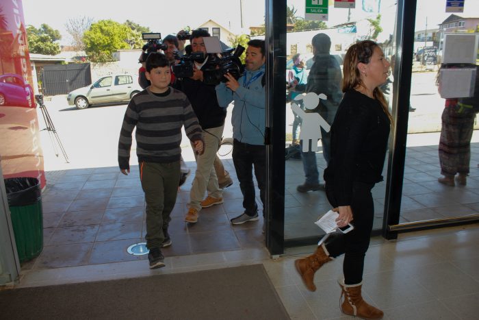 Más de 60 personas de Quintero y Puchuncaví llegan al hospital con signos de posible intoxicación Más de 60 personas de Quintero y Puchuncaví llegan al hospital con signos de posible intoxicación