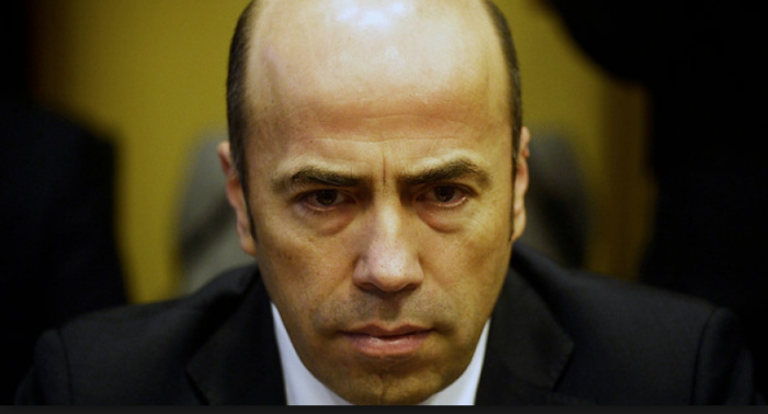 Cuidemos a la Contraloría: dejemos a Bermúdez trabajar Cuidemos a la Contraloría: dejemos a Bermúdez trabajar
