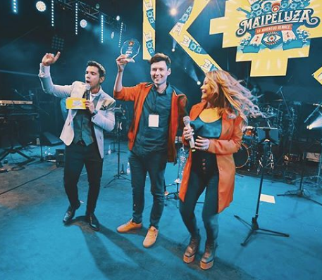 El talento es de familia: Cathy Barriga premia a su propio hijo por cantar la canción oficial en “Maipeluza” El talento es de familia: Cathy Barriga premia a su propio hijo por cantar la canción oficial en