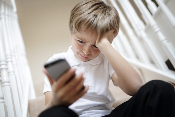 Bullying en colegios, ¿responsabilidad de padres y madres o los establecimientos? Bullying en colegios, ¿responsabilidad de padres y madres o los establecimientos?
