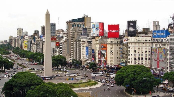 Moneda Asset es parte del club que busca poner sus fichas sobre empresas argentinas Moneda Asset es parte del club que busca poner sus fichas sobre empresas argentinas