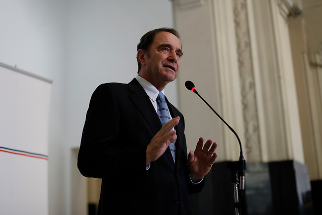 Ministro de Justicia le abre la puerta a la sanción al negacionismo, pero sin penas de cárcel Ministro de Justicia le abre la puerta a la sanción al negacionismo, pero sin penas de cárcel