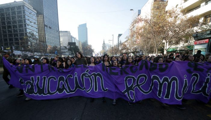 Mujeres llaman a profundizar la democracia después del “mayo feminista”