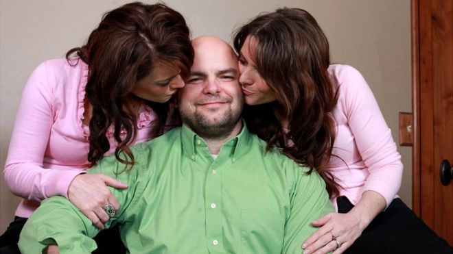 Manuel Matheu, experto en sexo: “La monogamia no es un rasgo del ser humano” Manuel Matheu, experto en sexo: “La monogamia no es un rasgo del ser humano”