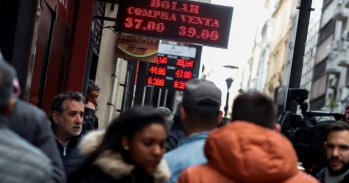 Argentina: ¿qué es el dólar futuro y por qué muchos están ganando (y perdiendo) millones con él? Argentina: ¿qué es el dólar futuro y por qué muchos están ganando (y perdiendo) millones con él?