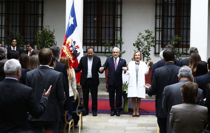 Adiós a los cómplices pasivos de Piñera: “Nuestra democracia no terminó por muerte súbita ese 11 de septiembre de 1973” Adiós a los cómplices pasivos de Piñera: “Nuestra democracia no terminó por muerte súbita ese 11 de septiembre de 1973”