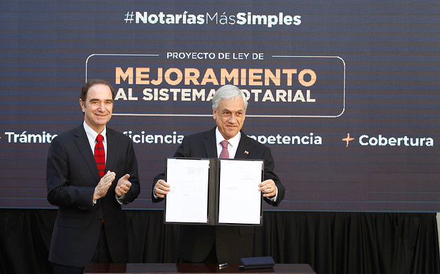 Reforma a notarios: Piñera promete menos trámites y fin a cargos vitalicios Reforma a notarios: Piñera promete menos trámites y fin a cargos vitalicios