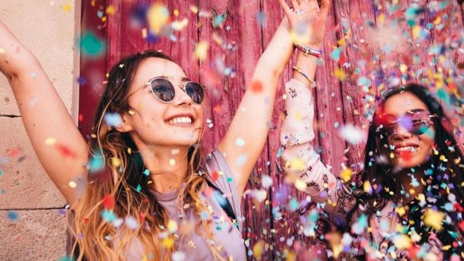 Felicidad: cómo un sencillo ejercicio de 10 minutos puede ayudarte a mejorar tu bienestar Felicidad: cómo un sencillo ejercicio de 10 minutos puede ayudarte a mejorar tu bienestar