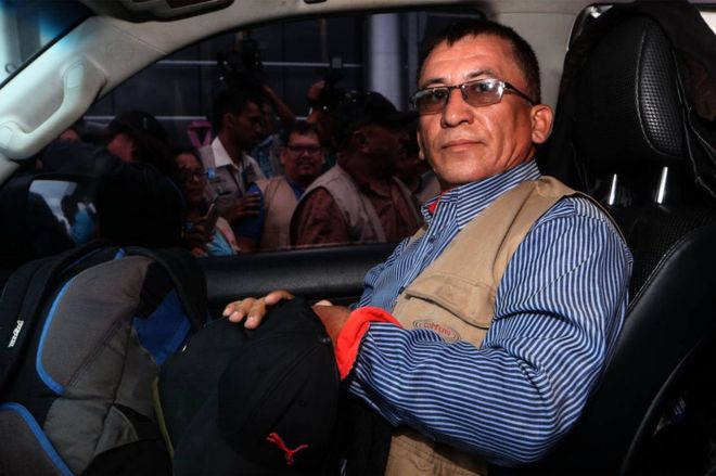 Caravana de migrantes: Bartolo Fuentes, el hombre que Honduras señala como el promotor de la gran marcha a Estados Unidos Caravana de migrantes: Bartolo Fuentes, el hombre que Honduras señala como el promotor de la gran marcha a Estados Unidos
