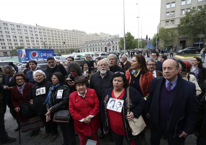Organizaciones de DDHH envían carta a ministro Espina por homenaje a Krassnoff y piden que los reciba Organizaciones de DDHH envían carta a ministro Espina por homenaje a Krassnoff y piden que los reciba