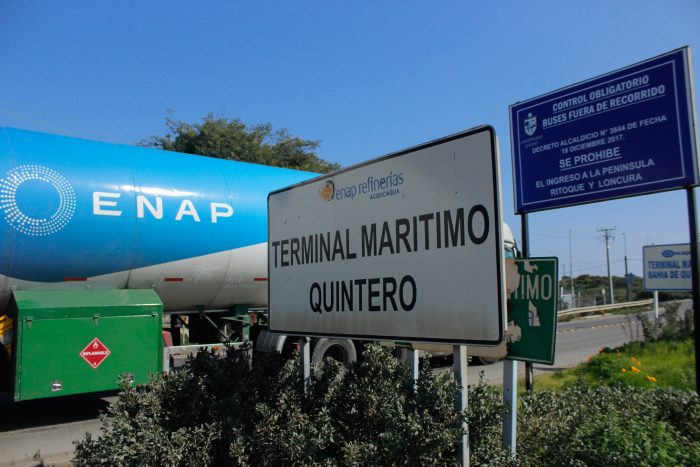 Municipalidades de Quintero y Puchuncaví solicitan a la justicia paralizar operaciones en Enap Municipalidades de Quintero y Puchuncaví solicitan a la justicia paralizar operaciones en Enap
