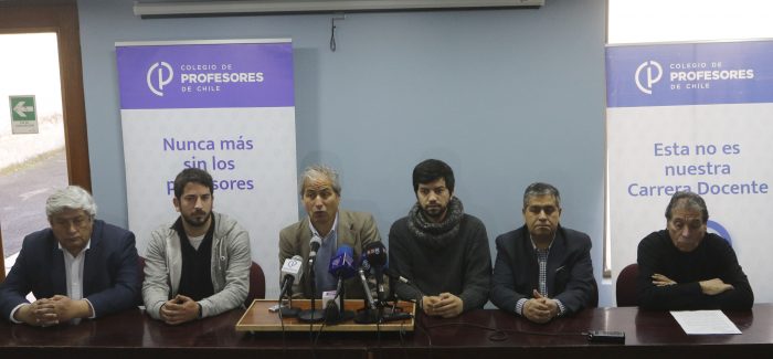 Amplio rechazo a respuesta del Mineduc al petitorio docente: Colegio de Profesores anuncia movilizaciones Amplio rechazo a respuesta del Mineduc al petitorio docente: Colegio de Profesores anuncia movilizaciones