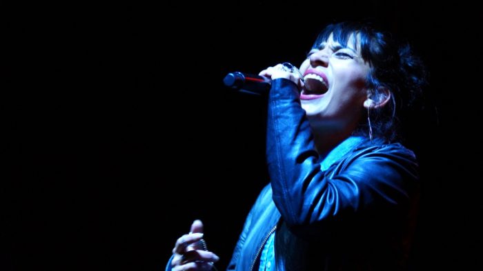 Ana Tijoux hace arder las redes sociales tras revelar que la invitaron a presentarse gratis al Festival de Viña Ana Tijoux hace arder las redes sociales tras revelar que la invitaron a presentarse gratis al Festival de Viña
