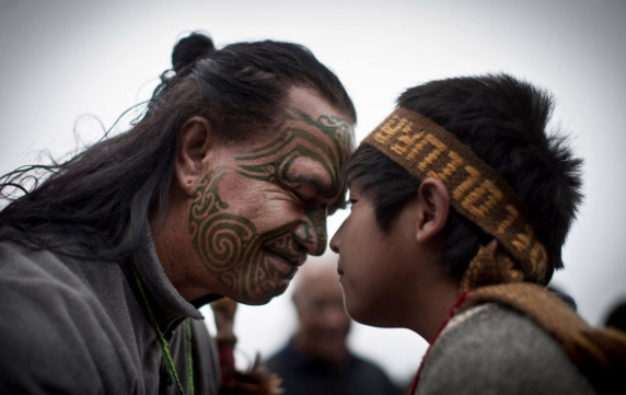 El desarrollo económico Maorí versus el empobrecimiento Mapuche El desarrollo económico Maorí versus el empobrecimiento Mapuche