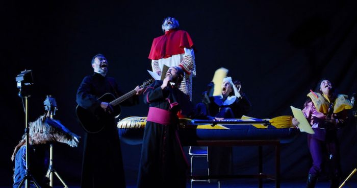 Teatro: «Fe de ratas» en el vaticano chico Teatro: