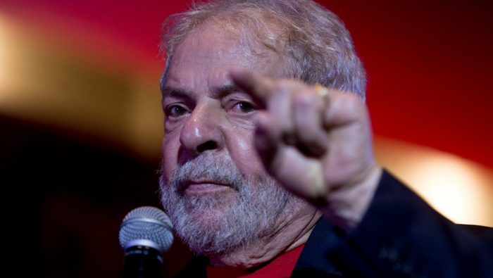 Lula pasa su primer cumpleaños en la cárcel y pide como regalo votos para Haddad