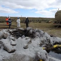 Derrame de petróleo en Tierra del Fuego: Schmidt asegura que está “contenido” y Girardi anuncia acciones penales