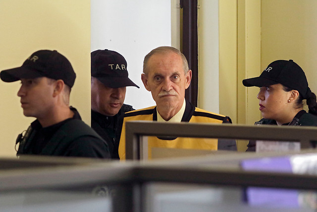 Otros 10 años de cárcel para el homenajeado: Sala Penal de la Suprema dicta nueva condena contra Miguel Krassnoff Otros 10 años de cárcel para el homenajeado: Sala Penal de la Suprema dicta nueva condena contra Miguel Krassnoff