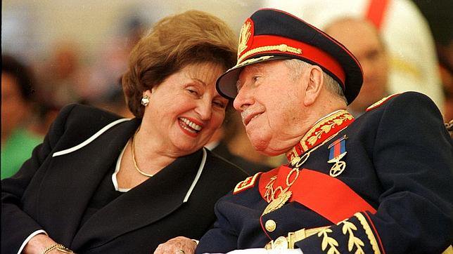 Familia Pinochet no la saca gratis: Consejo de Defensa del Estado pide que devuelvan $10.916 millones de origen ilícito Familia Pinochet no la saca gratis: Consejo de Defensa del Estado pide que devuelvan $10.916 millones de origen ilícito