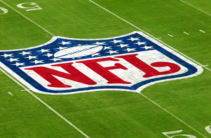 Trump se vuelve un dolor de cabeza para la liga de fútbol americano y exige pago de altos impuestos Trump se vuelve un dolor de cabeza para la liga de fútbol americano y exige pago de altos impuestos