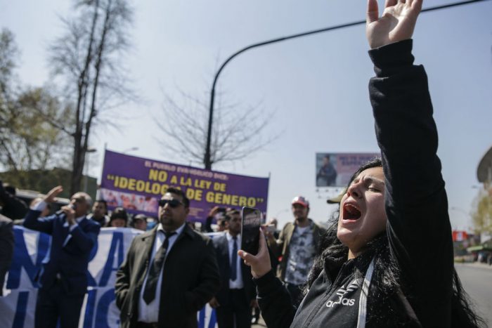 “Fracasa la transfobia”: Movilh celebra traspié de diputados de Chile Vamos contra la Ley de Identidad de Género “Fracasa la transfobia”: Movilh celebra traspié de diputados de Chile Vamos contra la Ley de Identidad de Género
