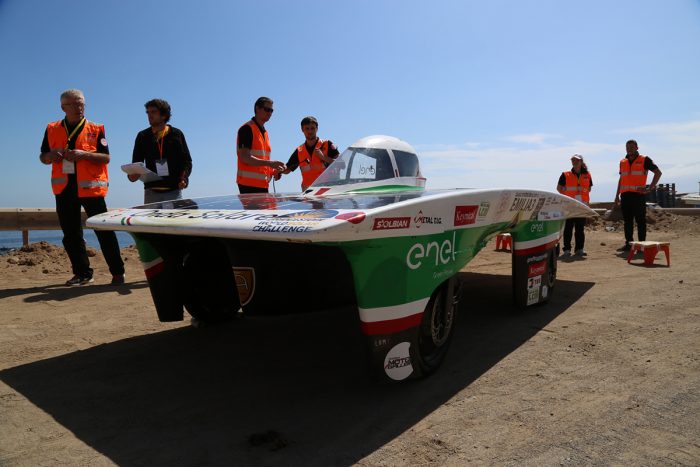 La carrera de autos solares más grande de Latinoamérica recorrerá 2.600 km de puro sol La carrera de autos solares más grande de Latinoamérica recorrerá 2.600 km de puro sol