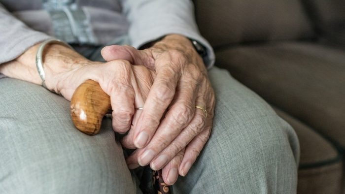 Anciana fallece en hogar luego de brutal agresión de paramédico que la cuidaba Anciana fallece en hogar luego de brutal agresión de paramédico que la cuidaba