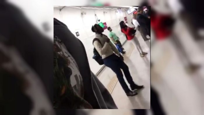 El pasajero que llenó de buenas energías la mañana en el Metro de Santiago El pasajero que llenó de buenas energías la mañana en el Metro de Santiago