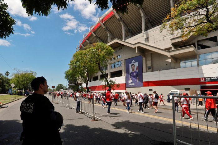 Superclásico en suspenso: Conmebol posterga final River-Boca hasta las 19:15 Superclásico en suspenso: Conmebol posterga final River-Boca hasta las 19:15
