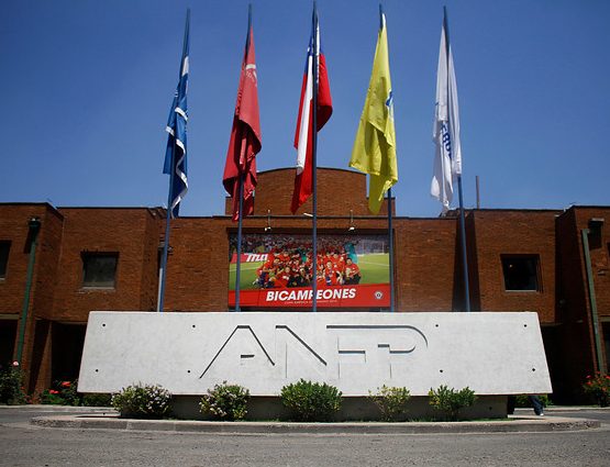 Día decisivo para la ANFP: ¿Moreno, Uauy o Mayne-Nicholls se quedará con el sillón de Quilín? Día decisivo para la ANFP: ¿Moreno, Uauy o Mayne-Nicholls se quedará con el sillón de Quilín?