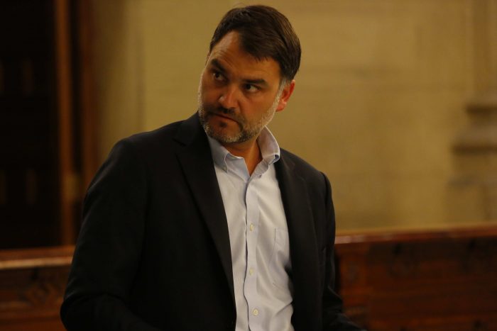 “Sirve para generar un nuevo aire”: desde la UDI avalan un cambio de gabinete post Cuenta Pública “Sirve para generar un nuevo aire”: desde la UDI avalan un cambio de gabinete post Cuenta Pública