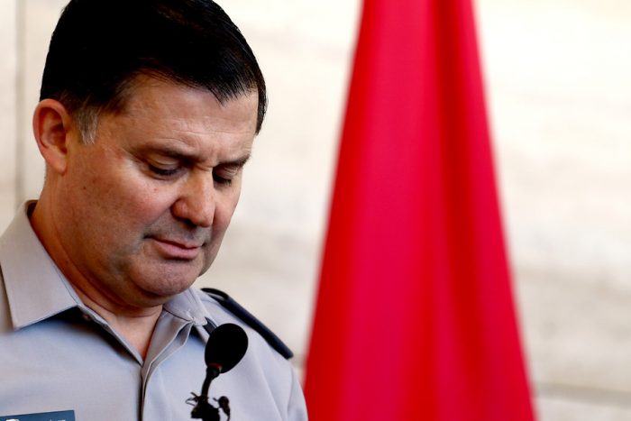 General Martínez retrocede después de que Contraloría lo desmintió y se disculpa por palabras “imprudentes” sobre hechos judiciales General Martínez retrocede después de que Contraloría lo desmintió y se disculpa por palabras